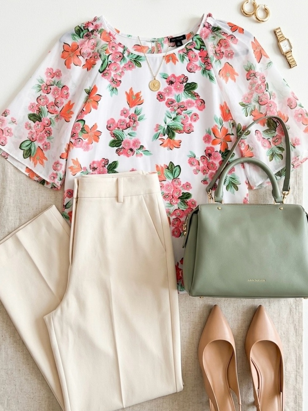 Ann Taylor Floral Flutter Sleeve Blouse – XL CLOSET CLEANOUT TIL 5/11